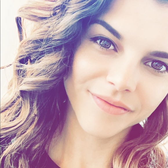 Meet your Posher, Brit - Picture 1 of 1